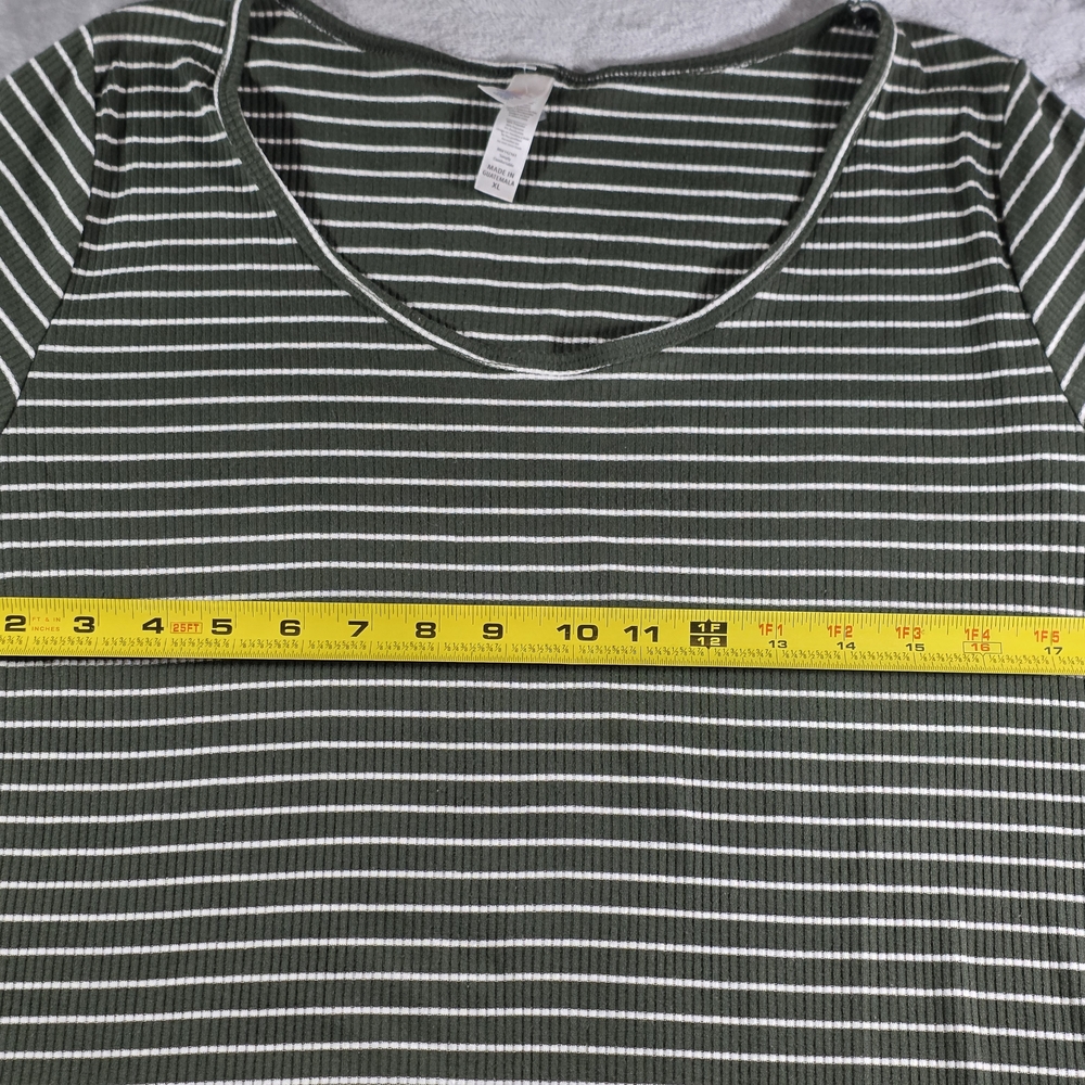 Striped‎ Green Women's Lularoe Top XL - Picture 2 of 6